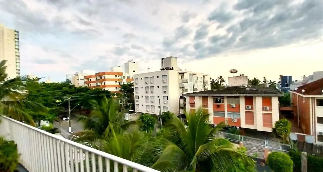 Ampla cobertura 3 dorms 2 vagas a 2 quadras da praia Enseada-1