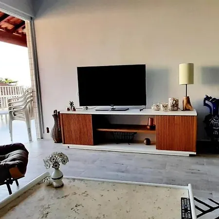 Ampla cobertura 3 dorms 2 vagas a 2 quadras da praia Enseada-3